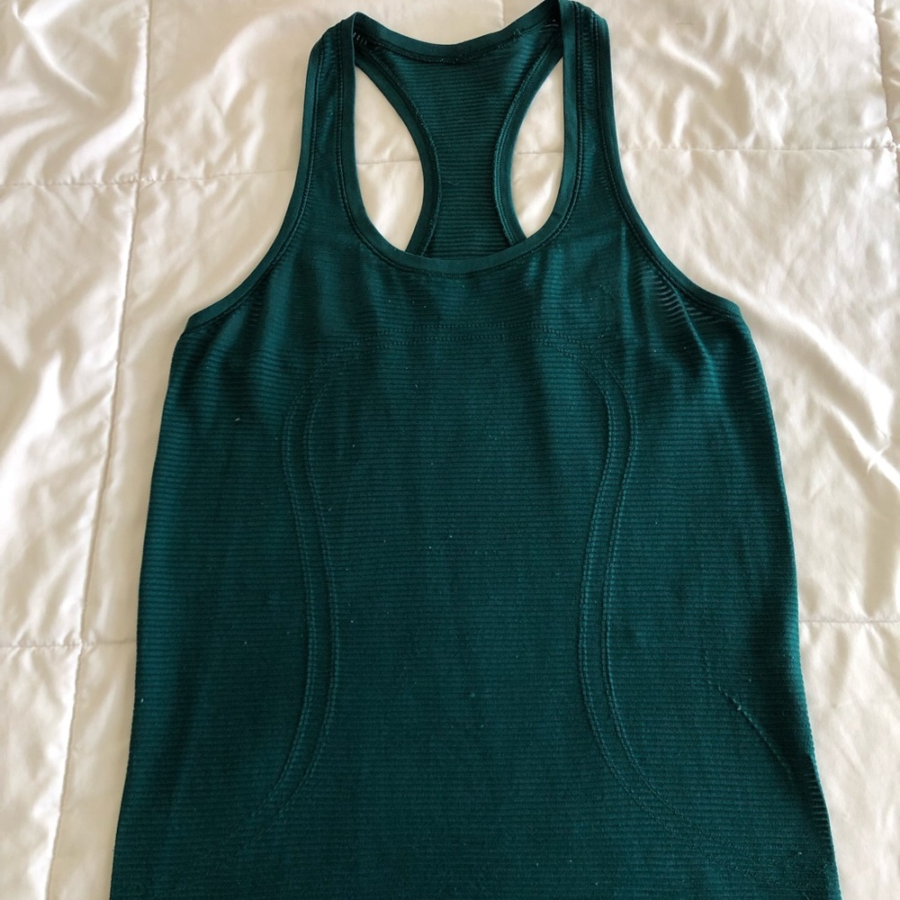 Lululemon swiftly tech